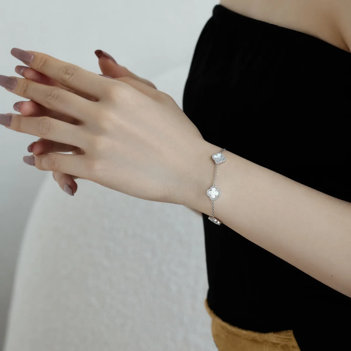 Iced Flora White Clover Bracelet