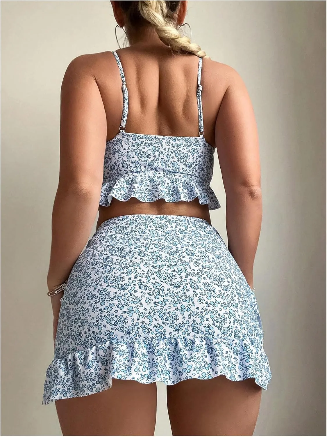 WDIRARA Women's 3 Pieces Floral Print V Neck Ruffle Hem Bikini Set Swimsuit Bathing Suit with Wrap Beach Skirt