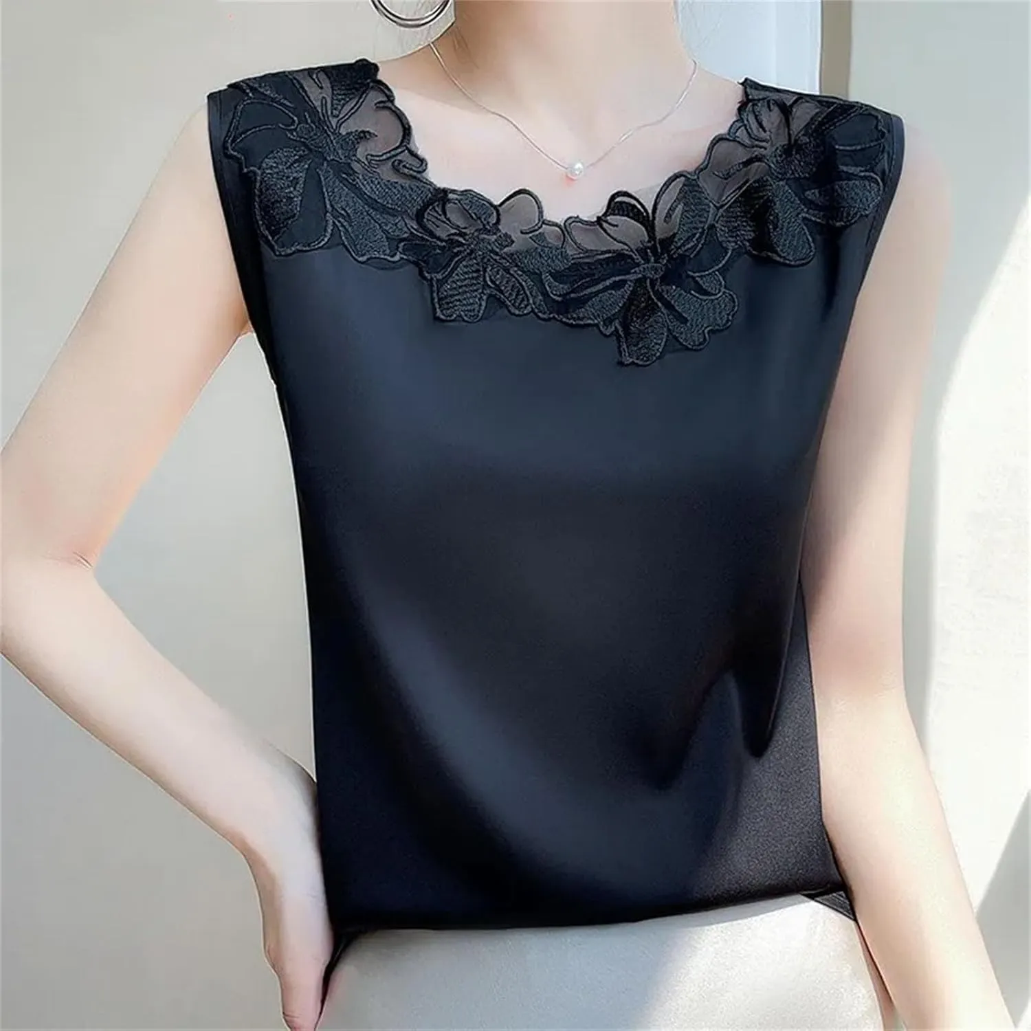Women's Silk Satin Camisole Tank Tops for Women Trendy Summer Sleeveless Lace Vest